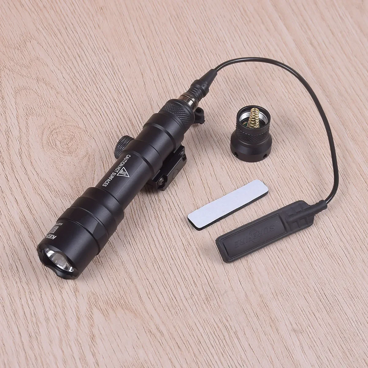 

Tactical SF M600 M600DF Weapon Gun Scout Light Rifle Flashlight Fit 20mm Pictinny Rail For HK416 AK47 AK74 Constant Momentary