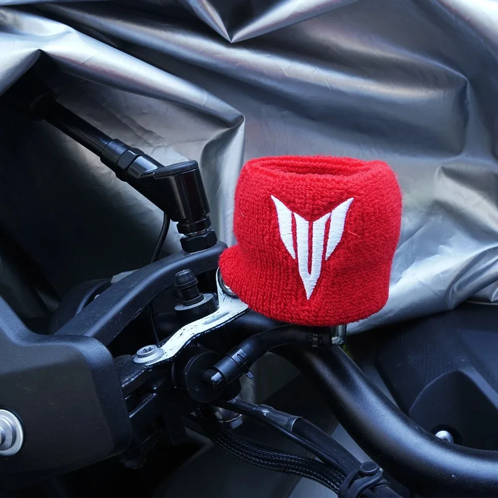 For YAMAHA MT03 MT07 MT09 MT10 MT 125 15 FZ09 FZ07 YZF TRACER MT-09 MT-07 Motorcycle Brake Fluid Reservoir Cup Oil Sock Keychain