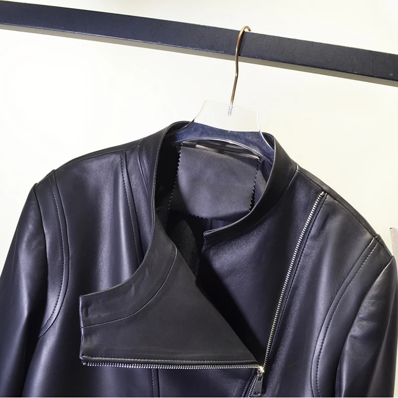 سترة قصيرة من الجلد الطبيعي للخريف والشتاء للنساء من جلد الغنم نمط جديد على الموضة الأوروبية معاطف جلدية لسائقي الدراجات النارية بسحاب أسود #3