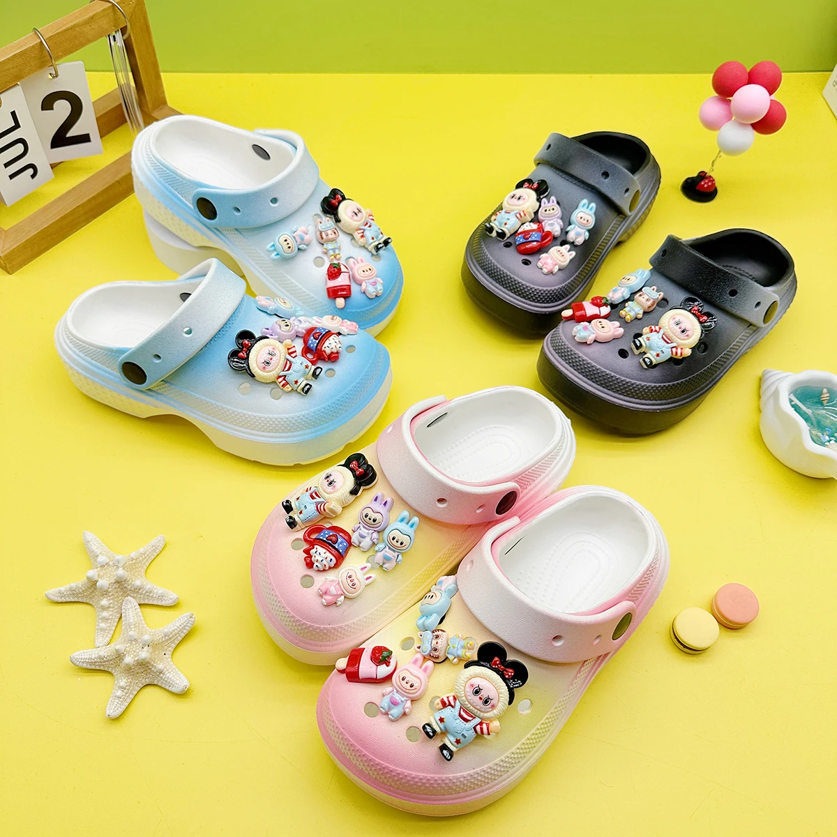 

Summer New Versatile Slippers for Boys and Girls Cartoon Clogs Soft Sole Non-Slip Toe Sandals 2310