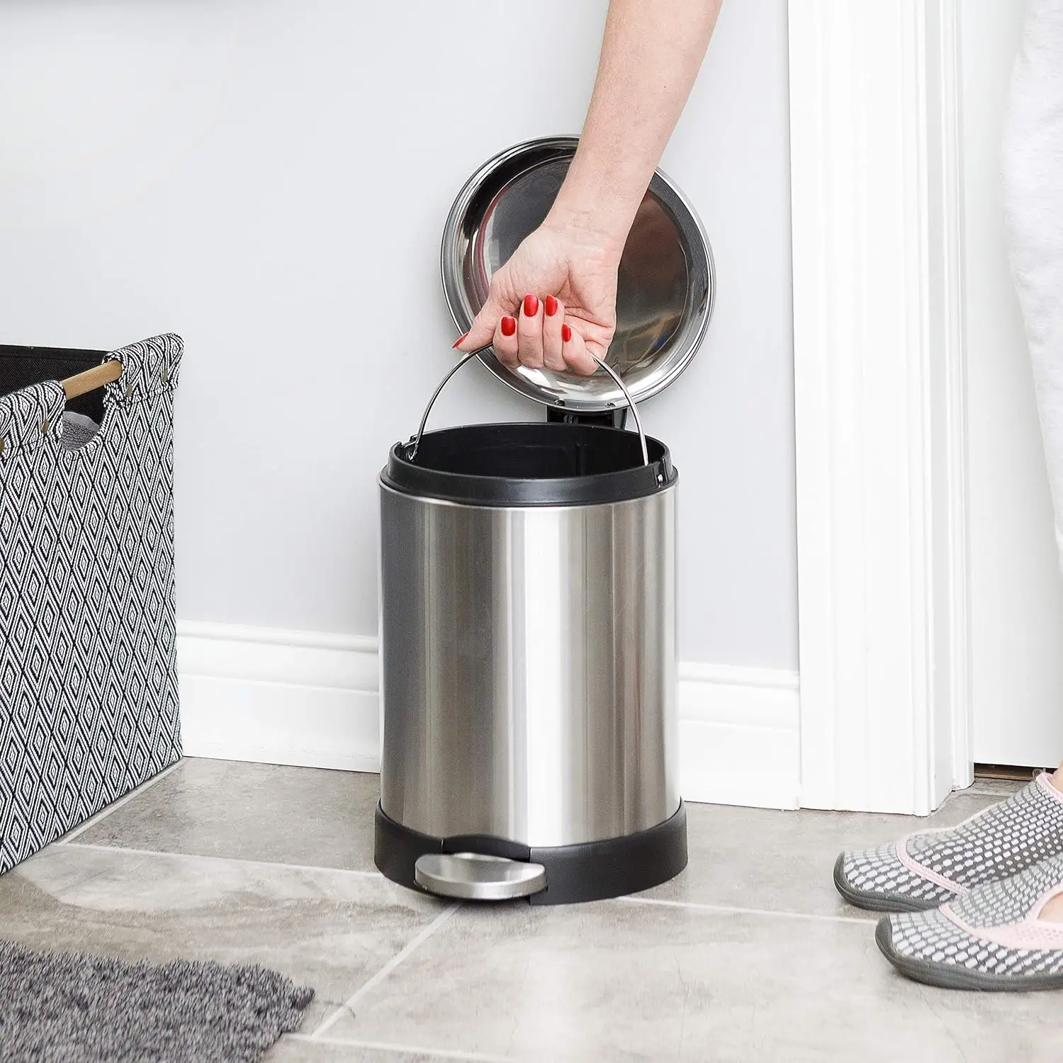 

Small Trash Can 1.2 Gallon Round Stainless Steel Garbage Bin with Soft Close Lid & Step Foot Pedal Metal Waste Basket