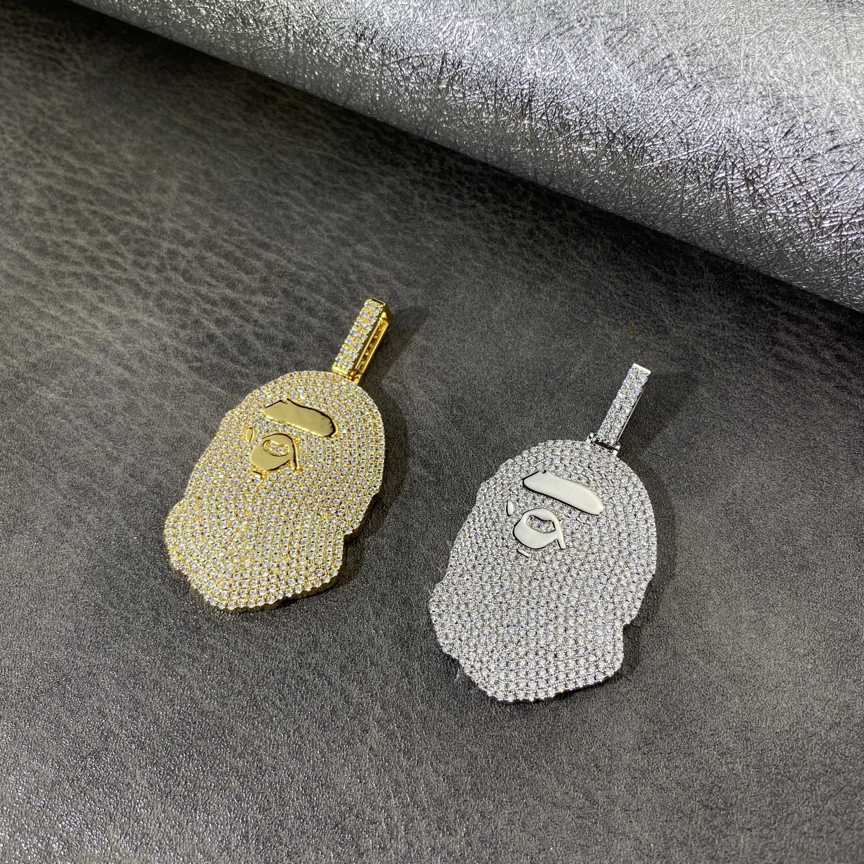

Hip Hop Diamond Set Ape Head Pendant Iced Out Pave Zircon Stone Pendant Necklace Jewelry For Women Men