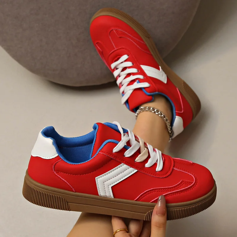 

2025 Autumn New Large Size Flat Casual Versatile Lace-Up Round Toe Fashion European and American Style Women's Sneakers