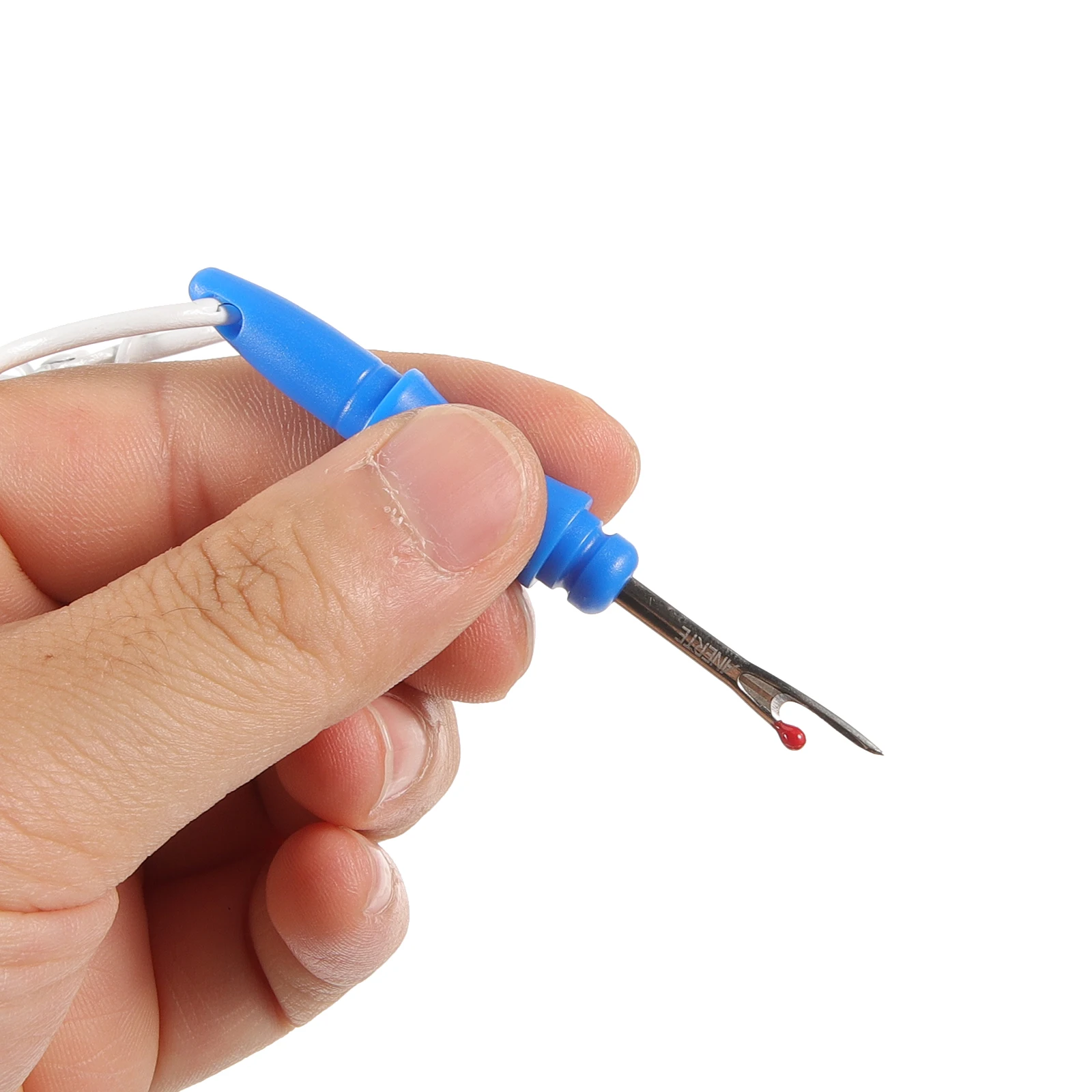 

4pcs Thread Remover Keychain Seam Rippers Cross Stitch Thread Remover Tool Needle Puller Practical Durability