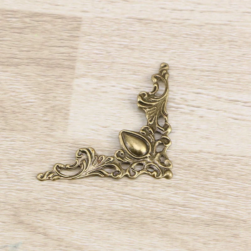 صندوق حماية الزاوية لكتاب معدني عتيق ، غلاف زخرفي للزوايا ألبوم القصاصات ، 24