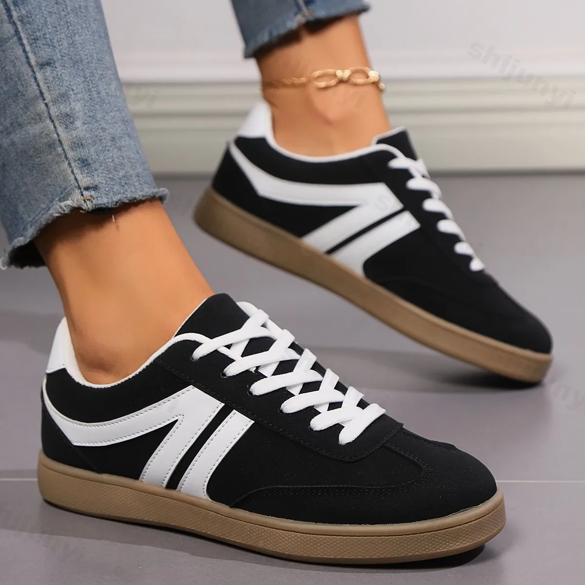 Women Casual Walking Shoes New 2025 Autumn Flat Lace Up High Quality Sneakers Fashion Wild Flat Sole Loafers Women Sports Shoes