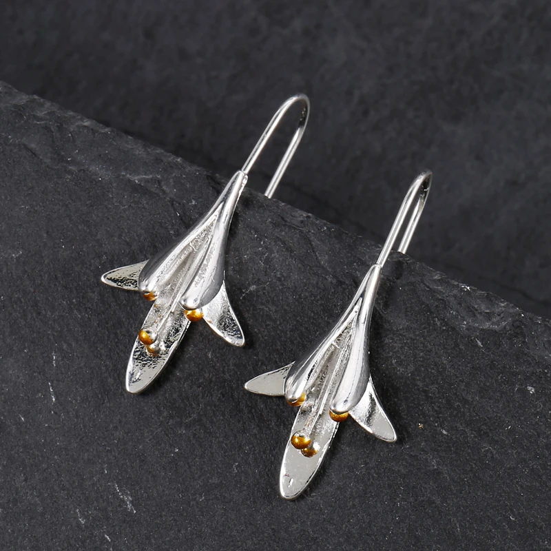 Fashion Silver Color Lily Flower Drop Earrings for Women Girl Chic Jewelry Gold Stamen Metal Petals Earring Brincos