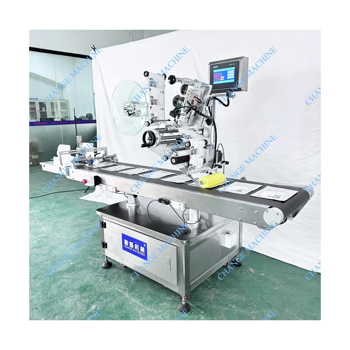 Automatic Pouches Labeling Machine