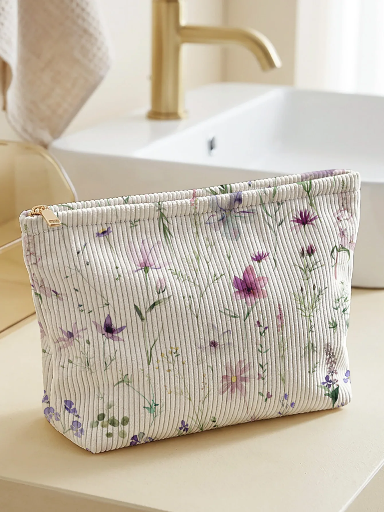 Purple wildflower patterned corduroy makeup bag, lightweight zipper pouch, multifunctional lined bag for cosmetics