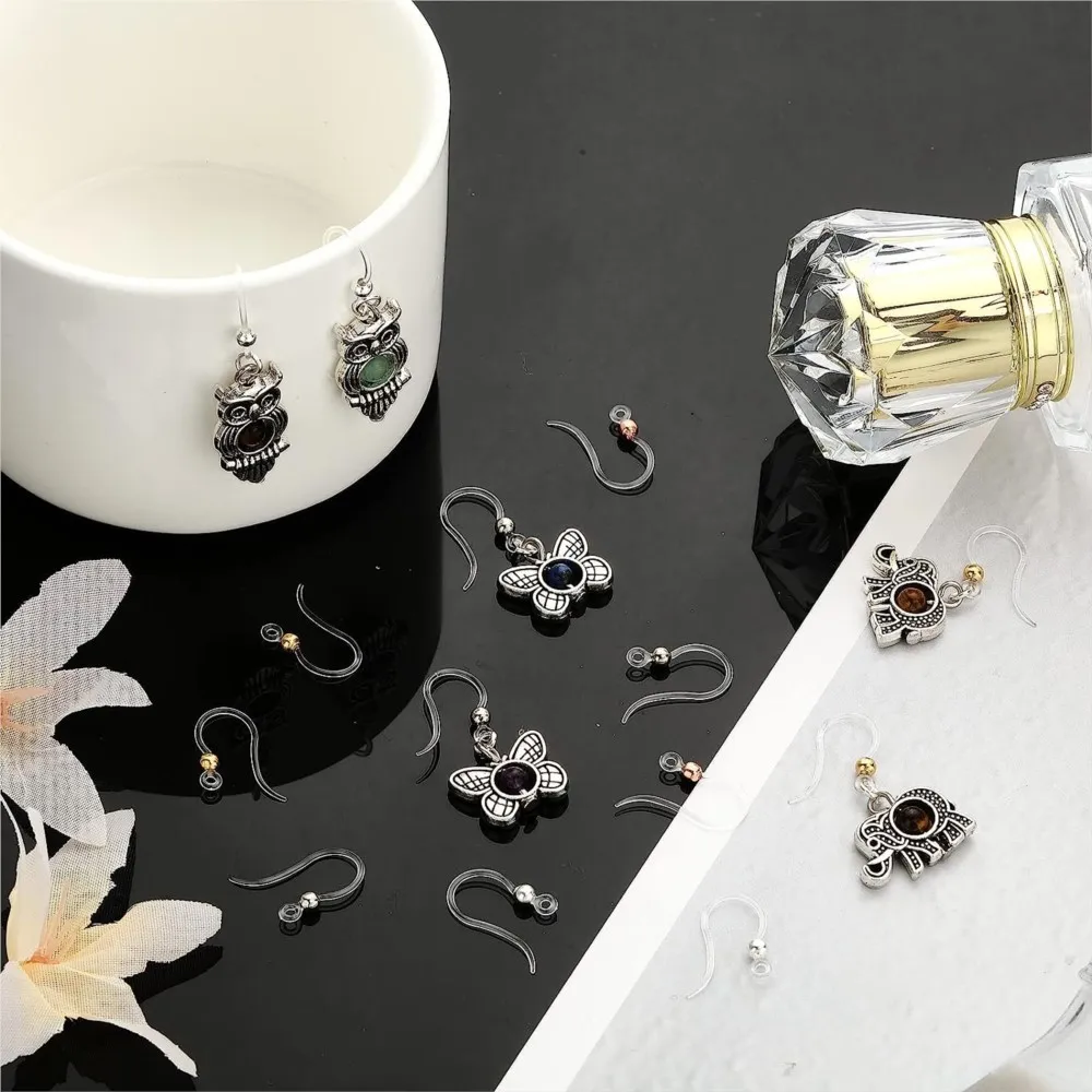 ตะขอเกี่ยวต่างหูพลาสติกใส 40 ชิ้น พร้อมห่วงแบบตะขอเกี่ยวปลาฝรั่งเศส พร้อมจุกปิดต่างหูแบบใส สำหรับทำเครื่องประดับ DIY