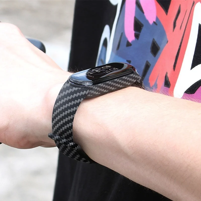 Carbon Fiber Strap for Xiaomi Mi Band 7 6 5 4 3 Bracelet Sport Silicone Wristband for Miband7 Watch Replacement Strap Wriststrap