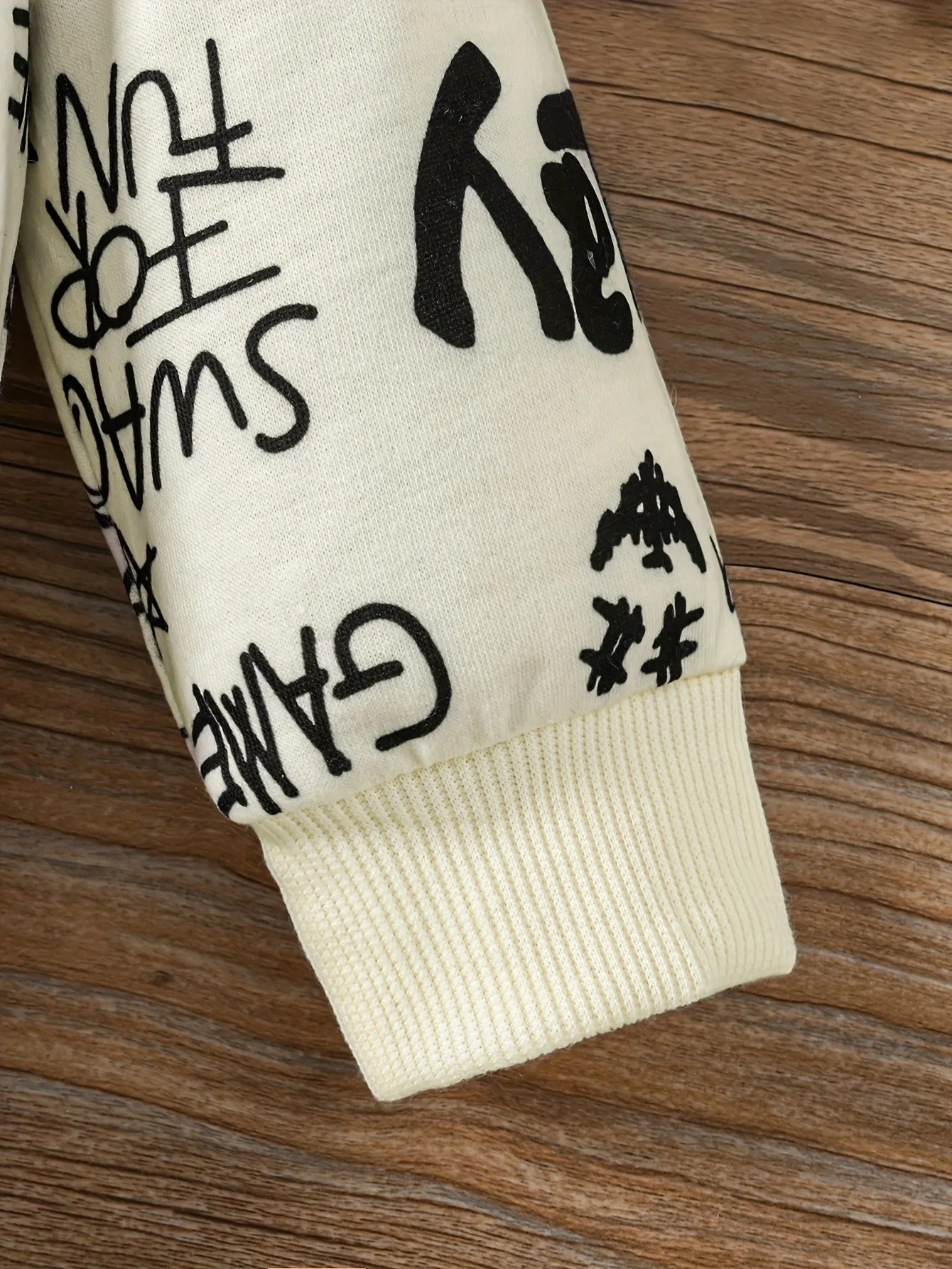 كنزة صوفية برقبة مستديرة مع طباعة حروف وأكمام طويلة وقمة غير رسمية للرضع والأولاد والربيع والخريف