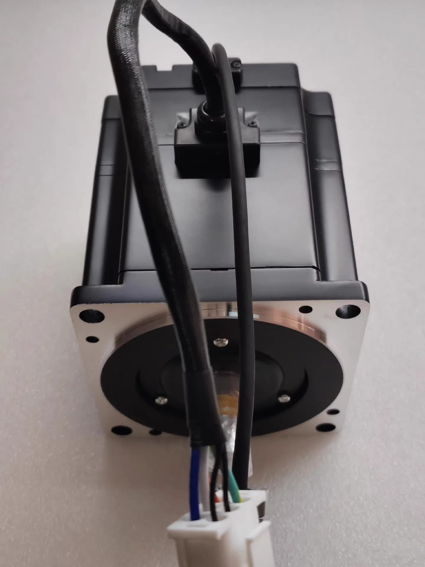 

SGMPH-15AAA2C Brand New Servo Motor，Original Genuine SGMPH 15AAA2C，In Stock