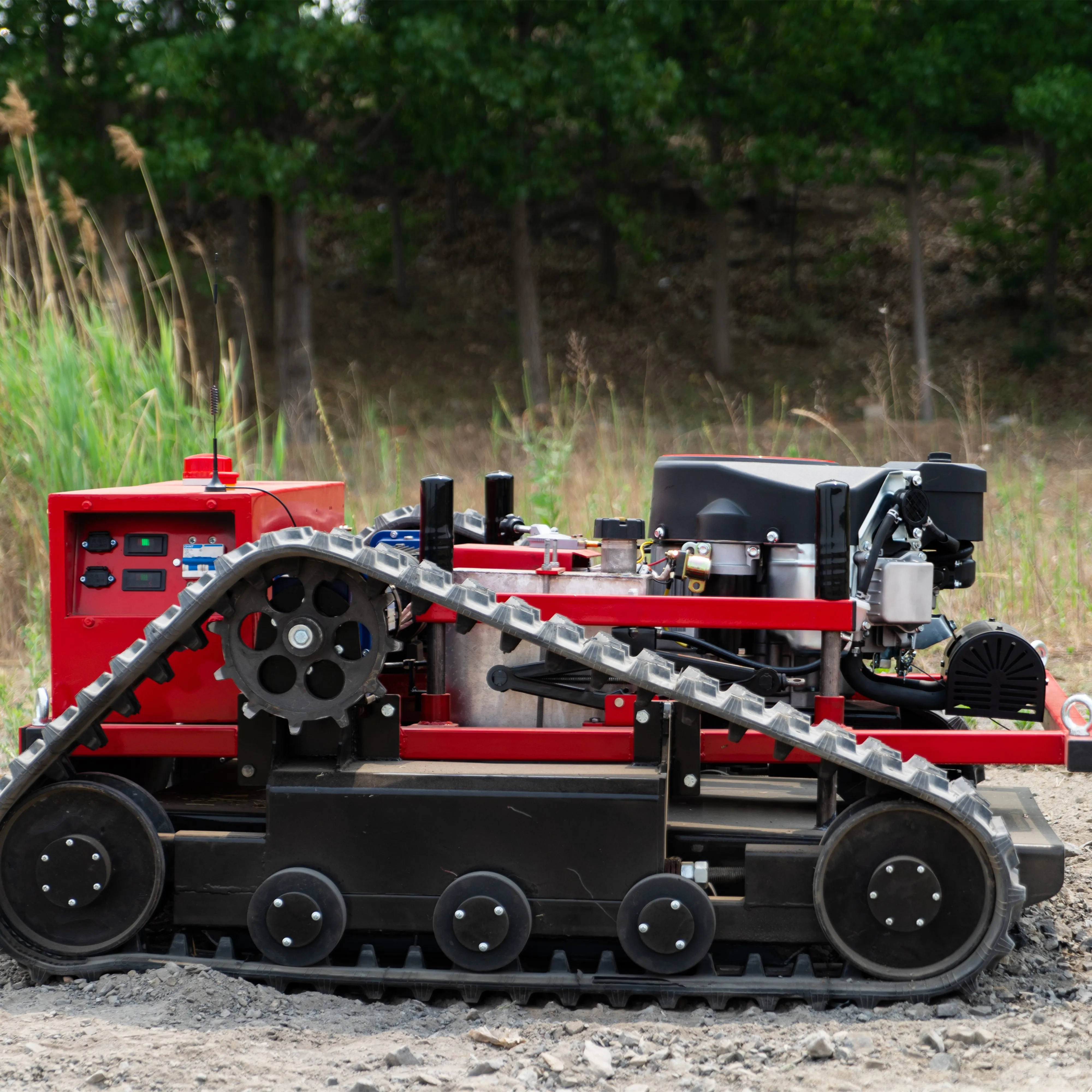 تخصيص صغير الزاحف التحكم عن بعد جزازة العشب شفرة المزرعة جزازة العشب التلقائي روبوت تجاري بسيط