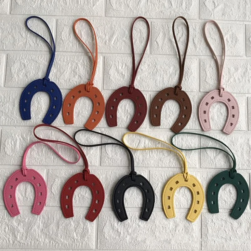 

Women And Girls PU Leather Horse Hoof Horseshoe Keychain Handbag Key Chains Keyring Holder Charm Bag Purse Accessories 10 Colors