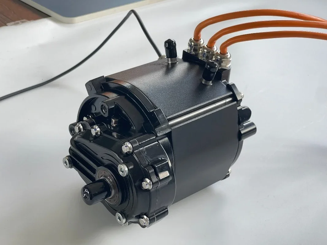 84-108V 30KW Big Power Water-cooled BLDC Motor Mid Drive for Electric ATV Go Kart Snowmobiles Vehicles Parts