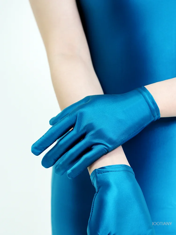 Dames stretch satijn glanzende vingerloze handschoenen sexy glinsterende prestaties rollenspel korte handschoenen kostuum sieraden display 2026