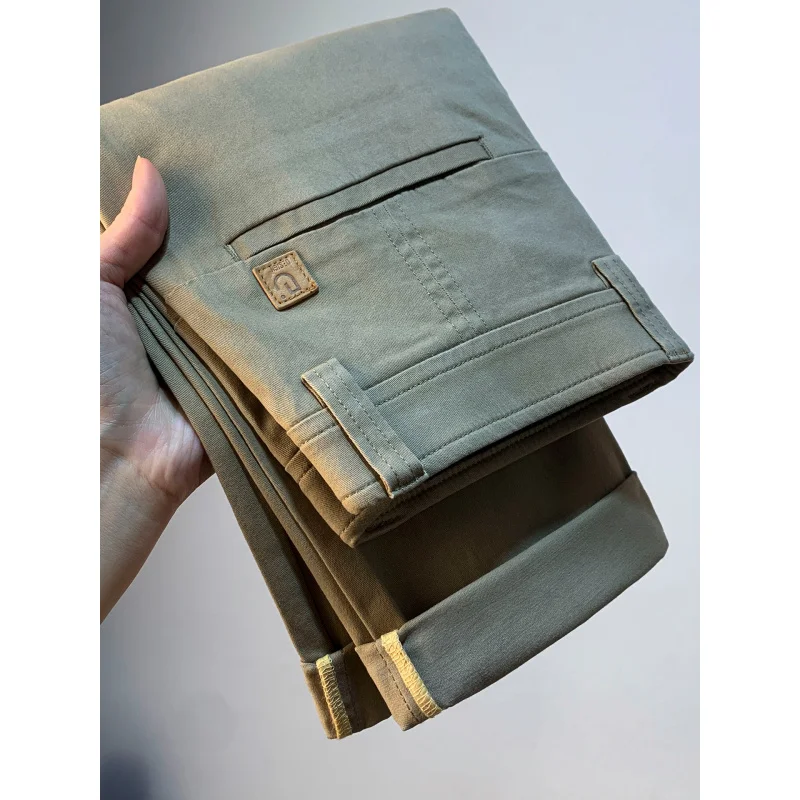 メンズストレートカジュアルパンツ、2025年秋の新トレンド、多用途で高級感のあるファッショナブルな通勤ビジネスパンツ