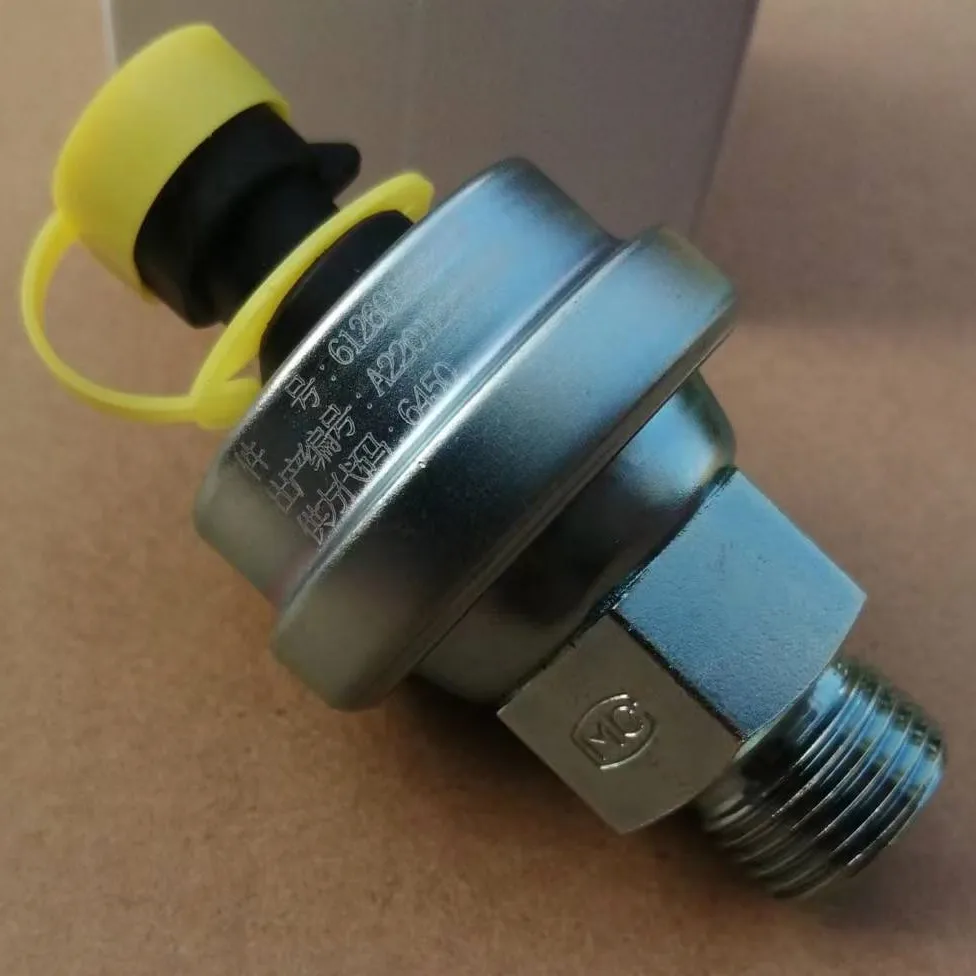 Apply to Shaanxi Delong F2000 F3000 Weichai Engine Oil Pressure Sensor 612600090919