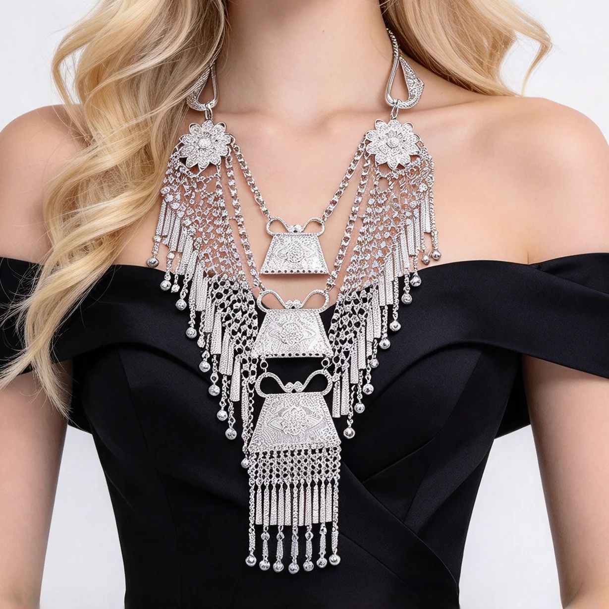 Ethnic-style Retro Statement Choker Necklace Intricate Detailing Silver Accents Bamboo Alloy Miao Necklace for Women
