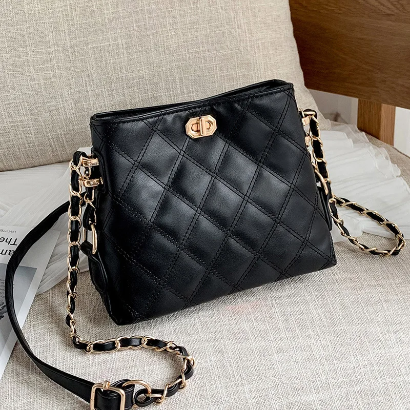

2025 Quilted Chain Crossbody Bag Women | Street Fashion Shoulder Purse with Multi-Pockets