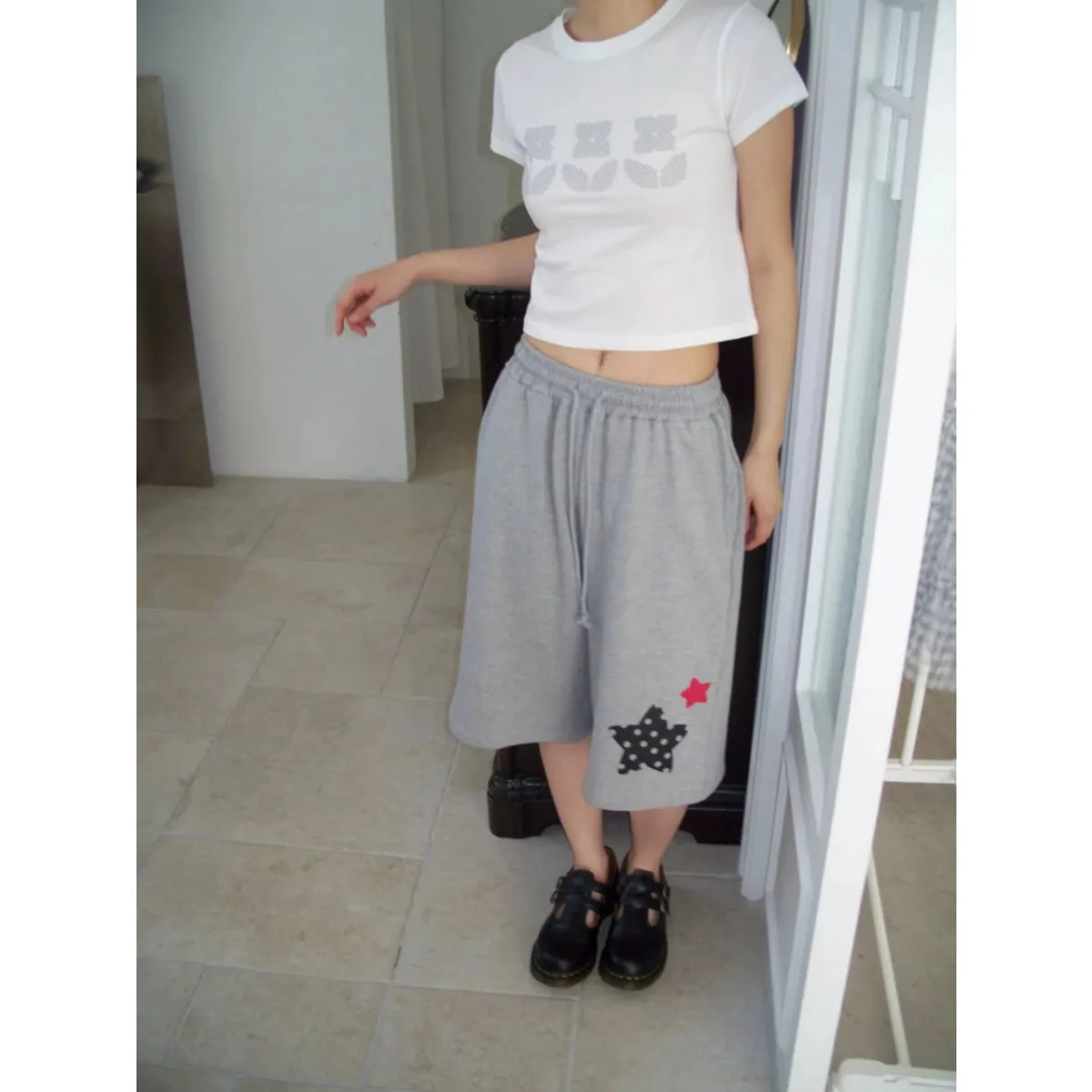 

2025 autumn pentagram pattern loose sports comfortable elastic waist design retro casual shorts for men and women