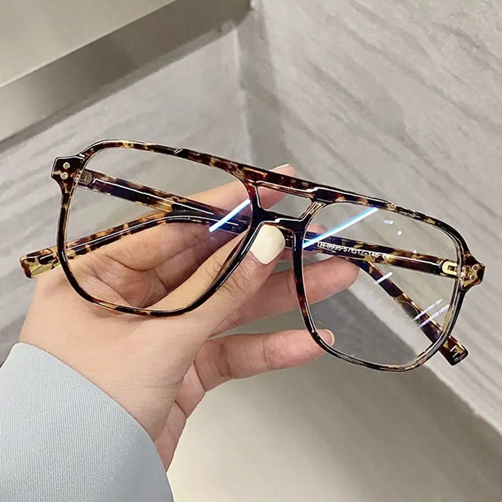 Vintage Transparent Square Anti-Blue Light Glasses Eye Protection Ultralight Computer Goggles PC Square Eyeglasses Men Women