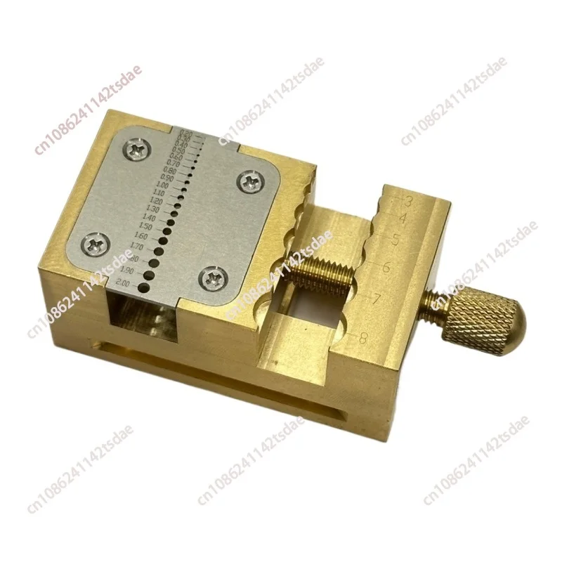 Wheel pipe clamp,  repair table fixed base, brass multi-functional small pliers