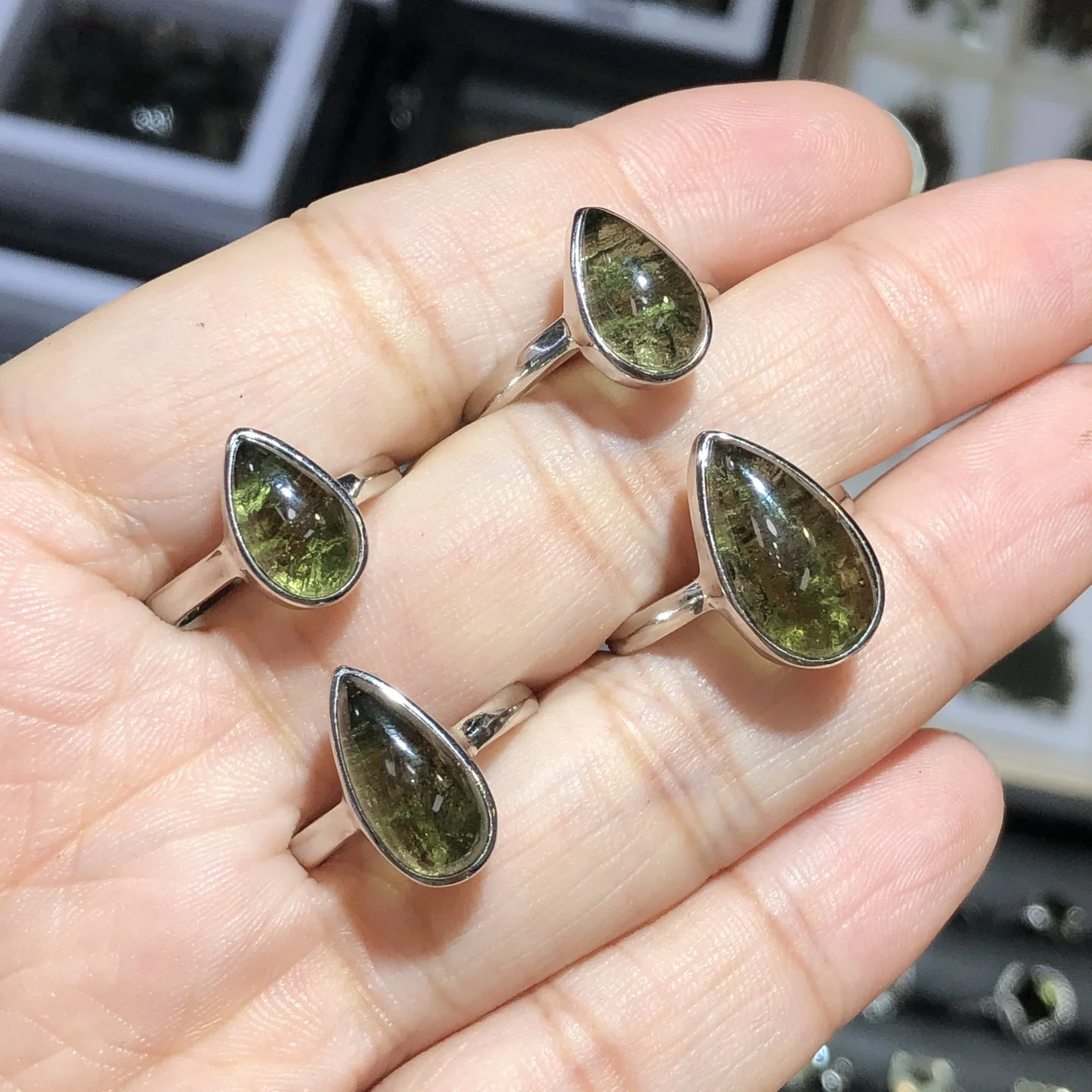 

1 Pc Natural Czech Moldavite Water Drop Ring Cabochon 925 Sterling Silver Resizable Reiki Healing Stone Jewelry Gift For Women