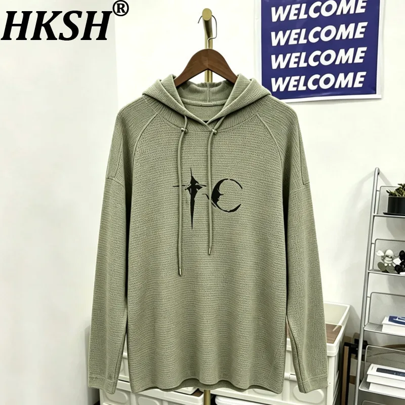 HKSH Spring Autumn New Men Waffle-Knit Hooded Sweatshirt Padded Shoulders Raglan Sleeves Loose Trendy Long-sleeve Design HK28350