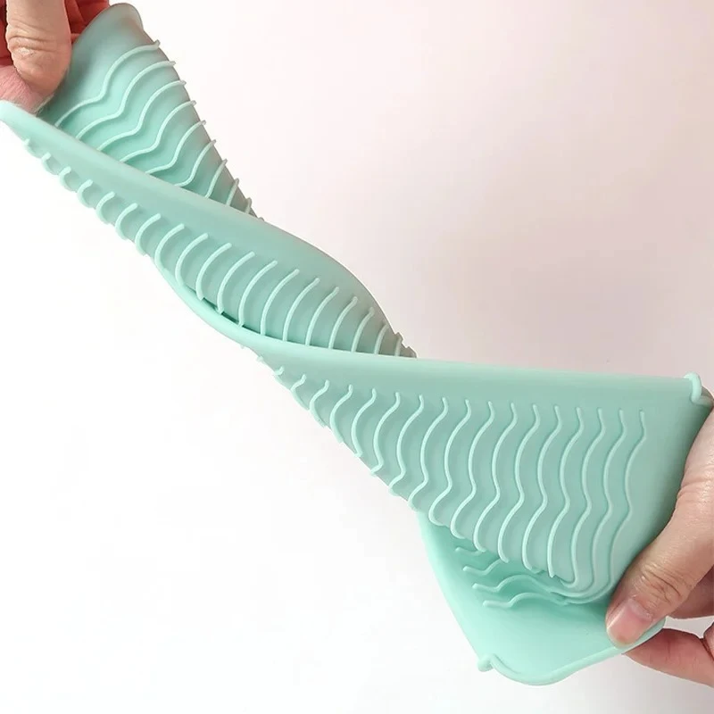 1PC Silicone Hair Curling Wand Cover Hair Straightener Storage Bag Hairdressing Curling Iron Insulation Mat Heat Resistant Pouch gallery 2