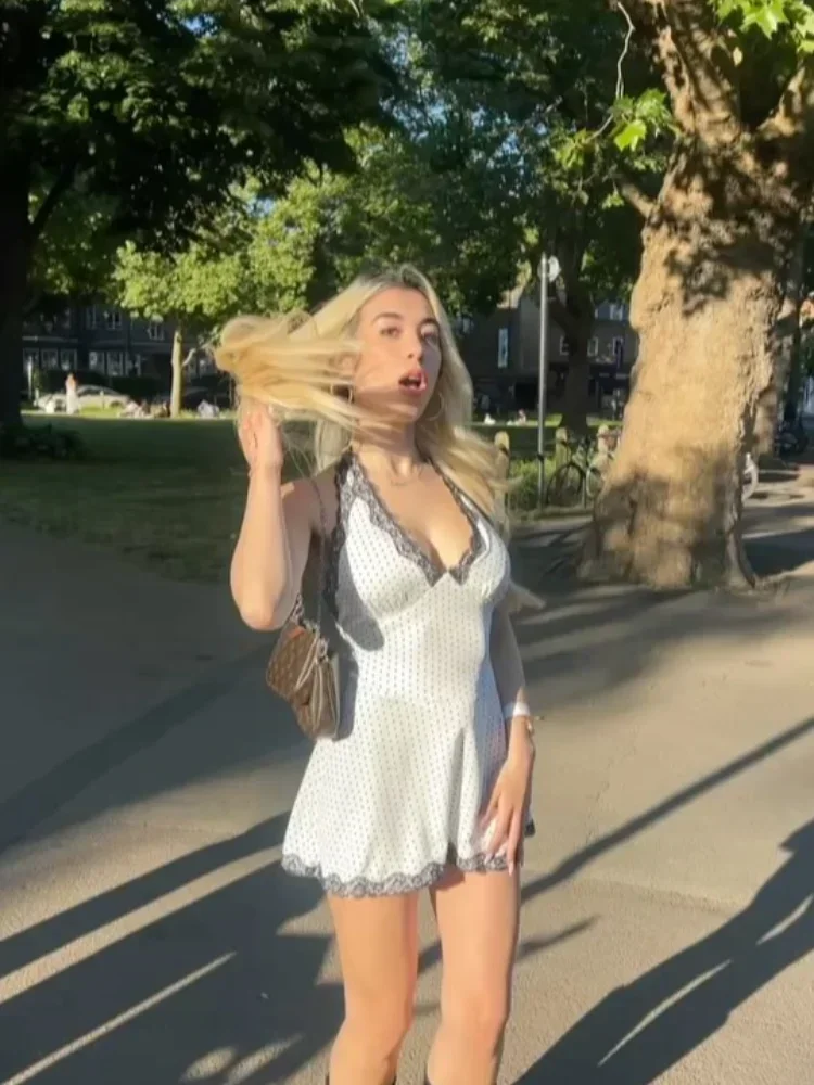 水玉模様のレースパッチワークホルタードレス、スリムフィット、流れるようなエレガントでセクシーなソフトで通気性のあるローブ、2026年、パーティー、デート、デイリー、夏、カジュアルガウン