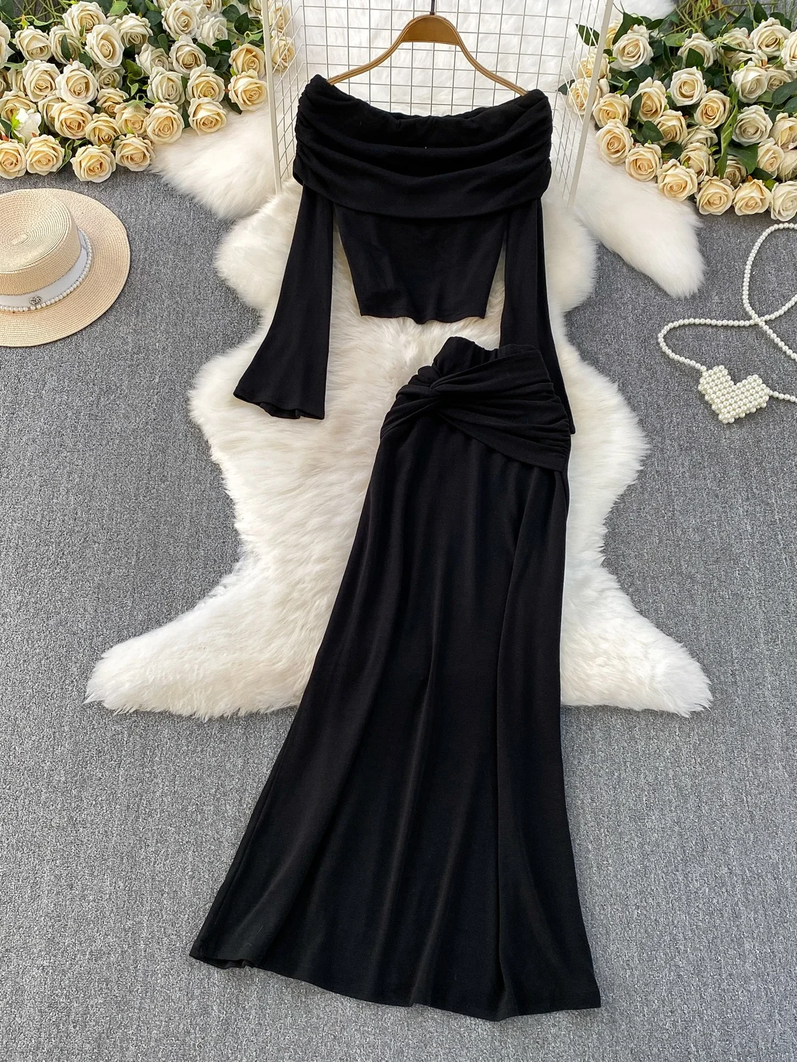 سترة Ele ort محبوكة بكتف واحد على شكل جرس سترة عالية الخصر بقصة ضيقة طقم تنورة طويلة للشابات