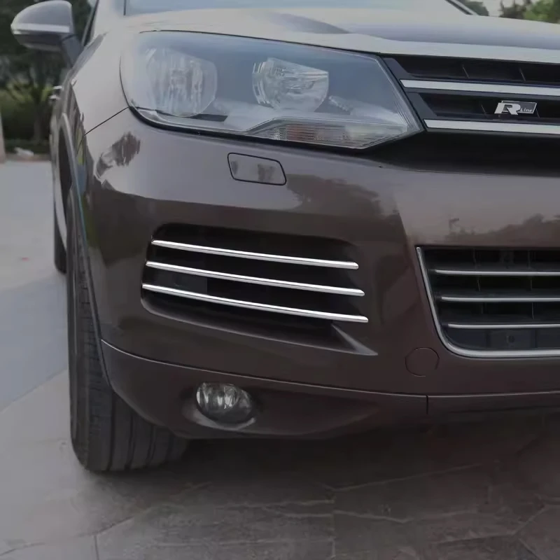 1 zestaw naklejek na wykończenie ze stali nierdzewnej lampy przednie światło przeciwmgłowe samochodu dla VW Touareg 2011-2015 dekoracja świetlna z paskiem przeciwmgielnym