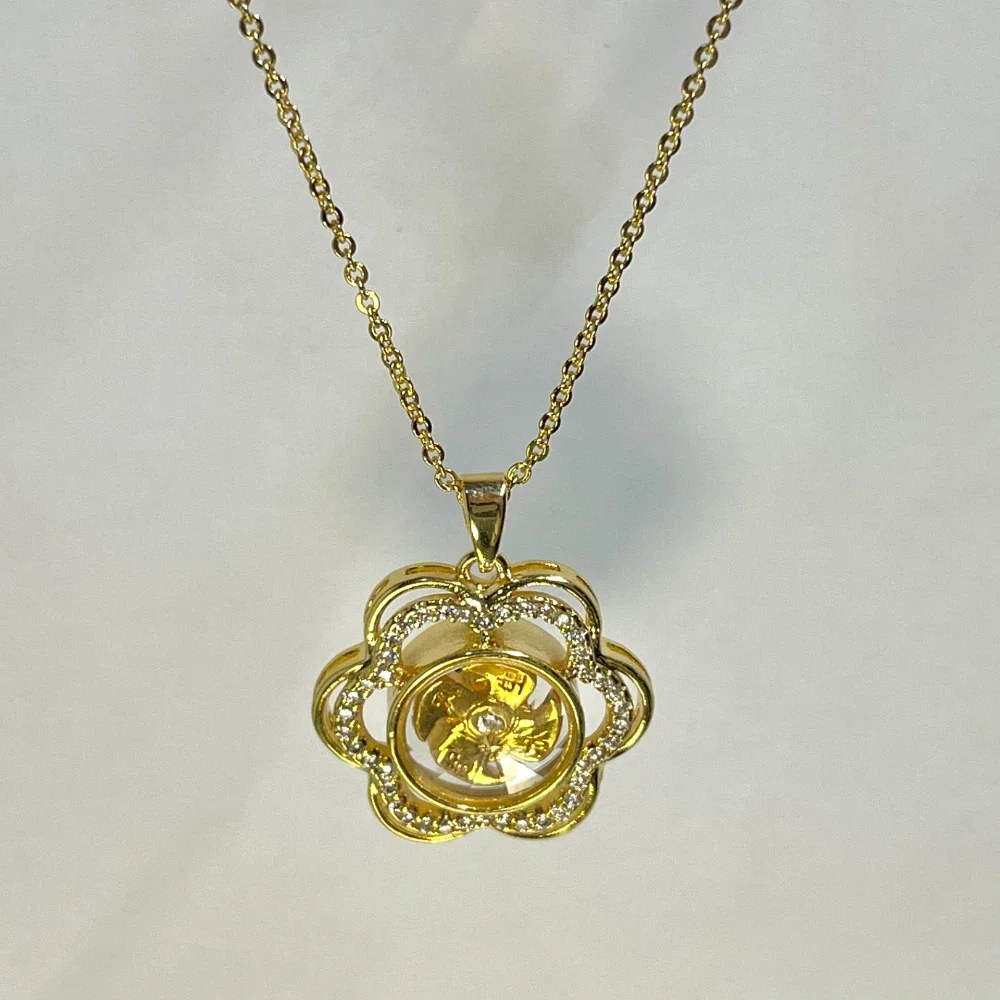 Collana girevole con diamanti intarsiati di ispirazione vintage, ciondolo gioielli unisex per una decorazione elegante