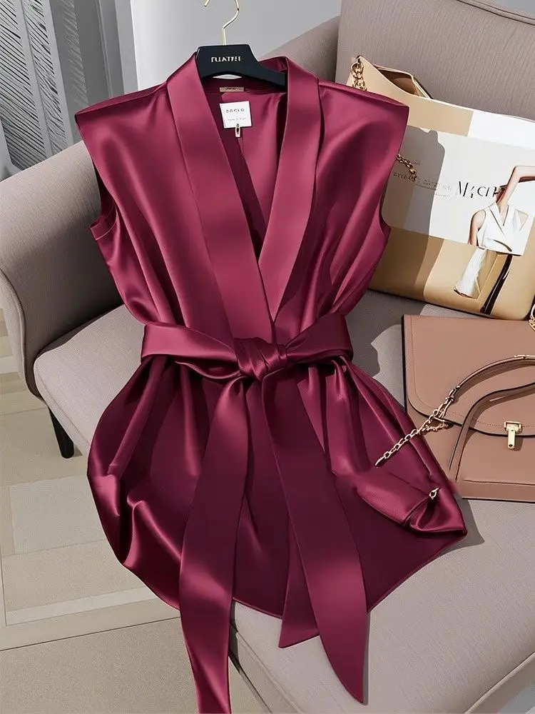 Autumn Stylish High end French Wine Red Sleeveless Shirt Women Clothing V-neck Waist Cinched Slimming Blouses Women Tops