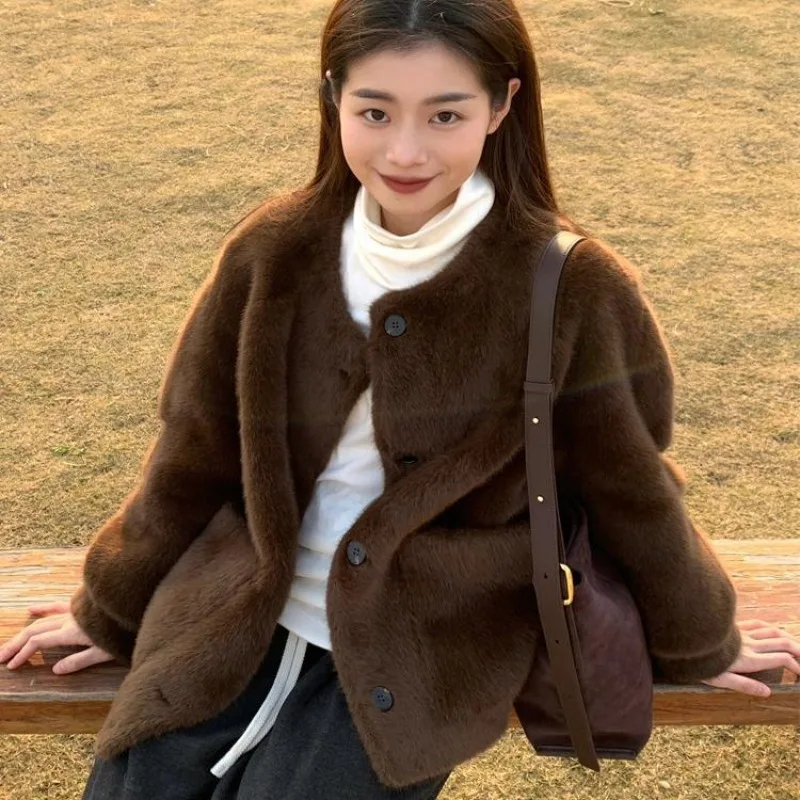 2026 New Environmentally Friendly Autumn and Winter Foreign Style Mink Hair Coat Women Short High-end Fur Integrated Warm coat