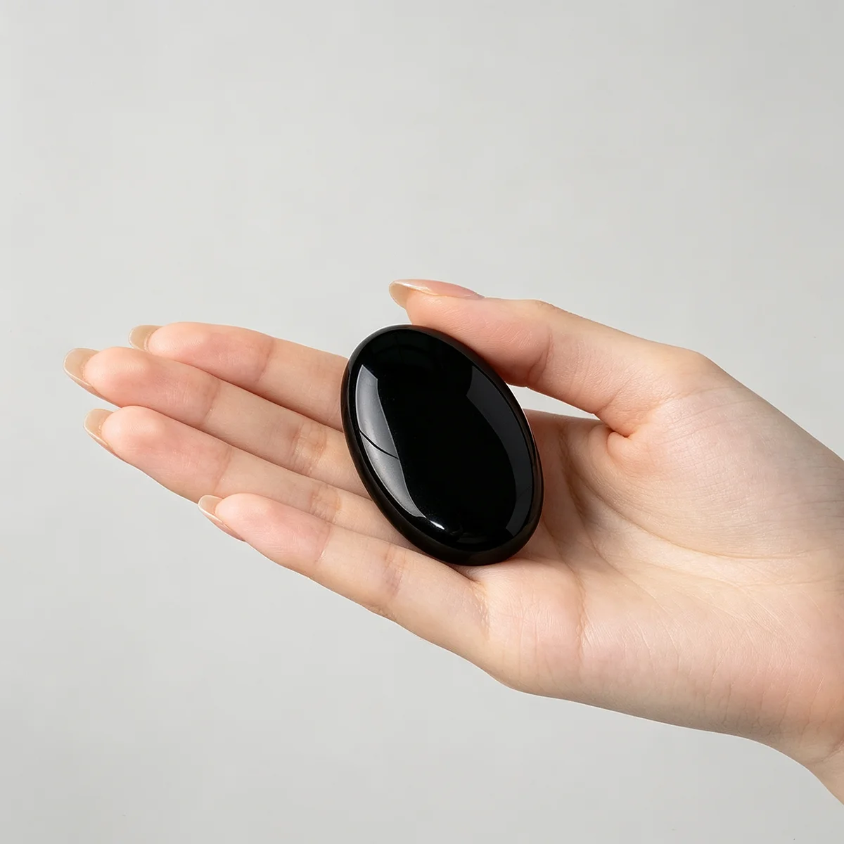 1pc Black Obsidian Palm Stone, Natural Polished Oval Worry Stone, Pocket Crystal Massage Stone, Desktop Decor Gift