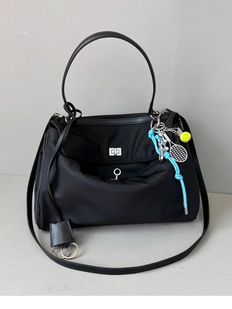 

Nylon Leather Tote Bag Women Large Capaci Commuter Armpit Bag High-End Handbag Single oulder Slant Cross Bag