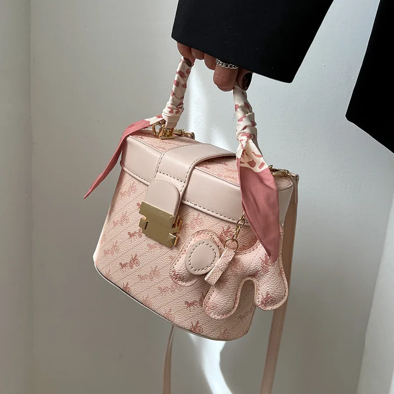 Small Design Bag 2023 New Women's Bag Popular Popular Popular Versatile Crossbody Bag Fashion Super Hot Portable Bucket Bag