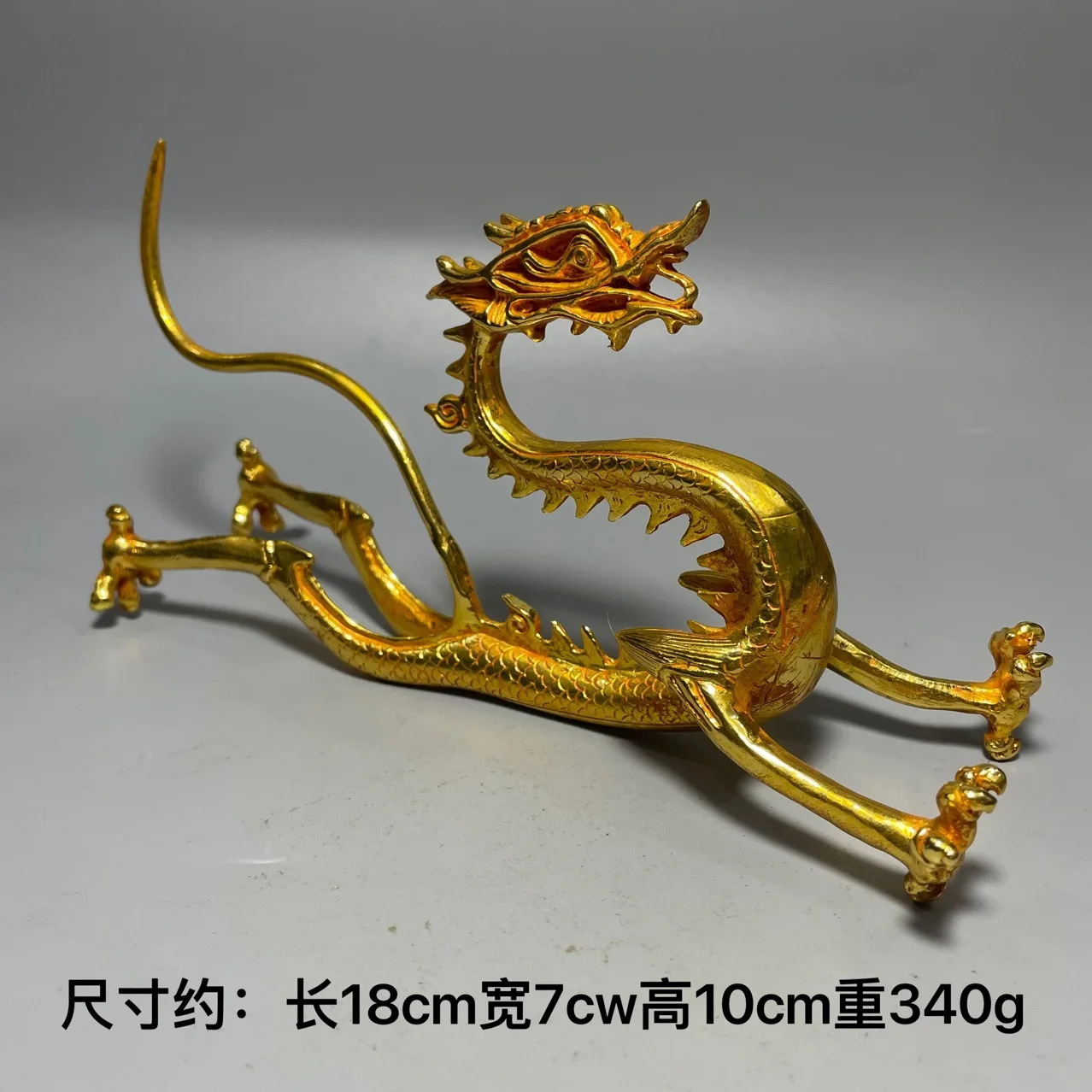 

Play with golden dragon ornaments, cultural refuge collection, handmade living room, gilt handstand dragon, five-clawed