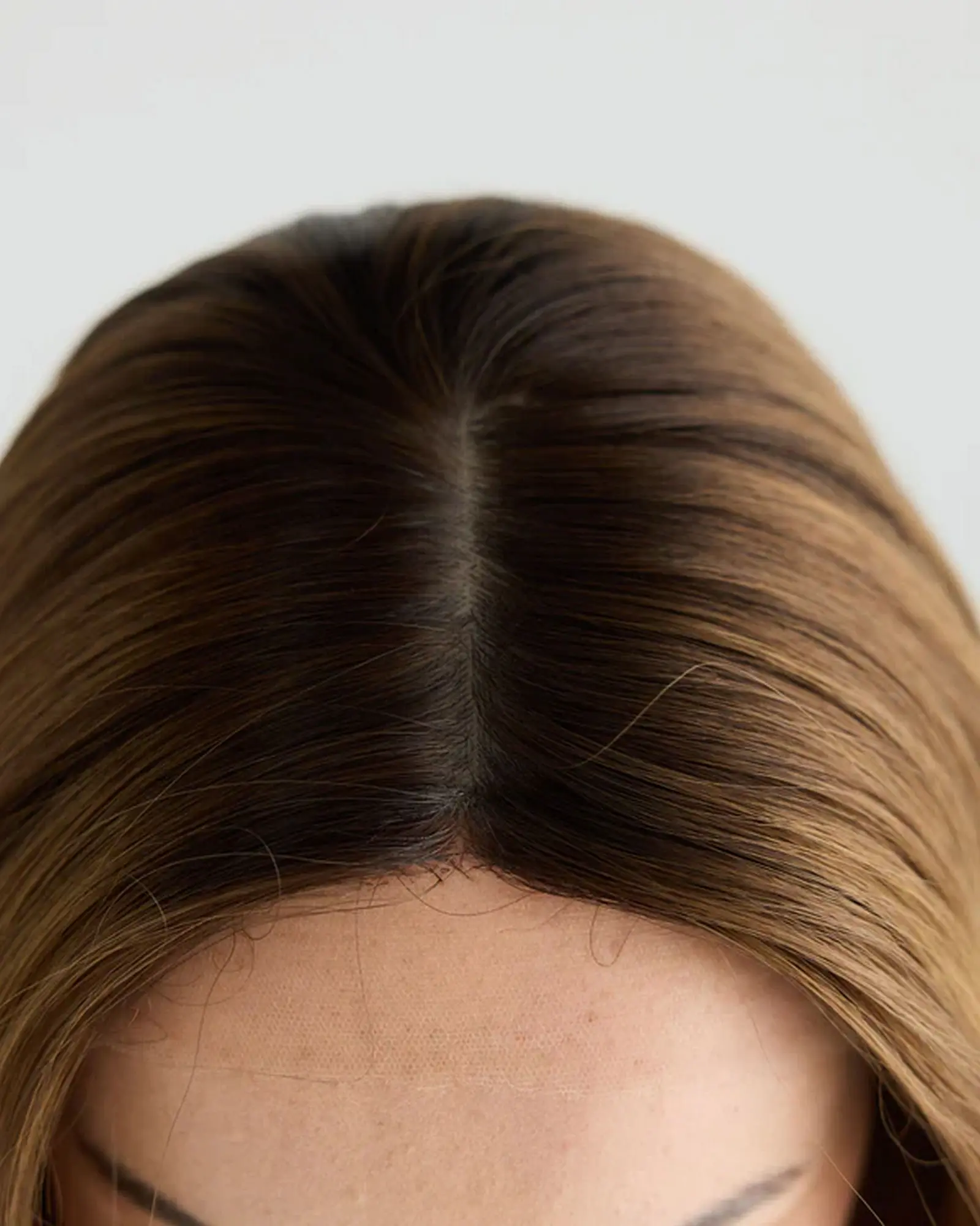 Trendy Daily Party Wig Ombre Honey Brown HD Invisible Lace Front Wig with Dark Roots Heat Resistant Fiber Wig Glueless Daily Wig