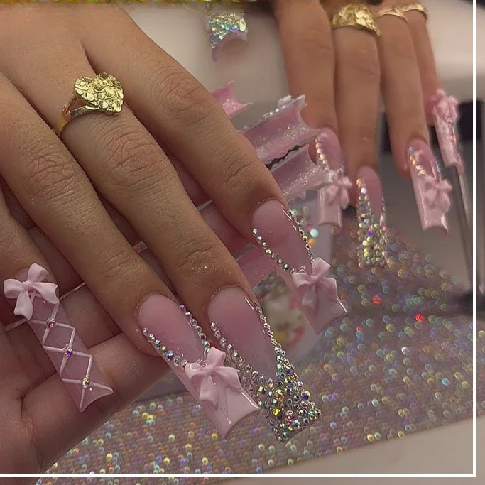 24 stuks Franse tip druk op nagels lange glitter strass kunstnagels draagbaar Y2k 3D vlinderdas ontwerpen nepnagels met geleilijm