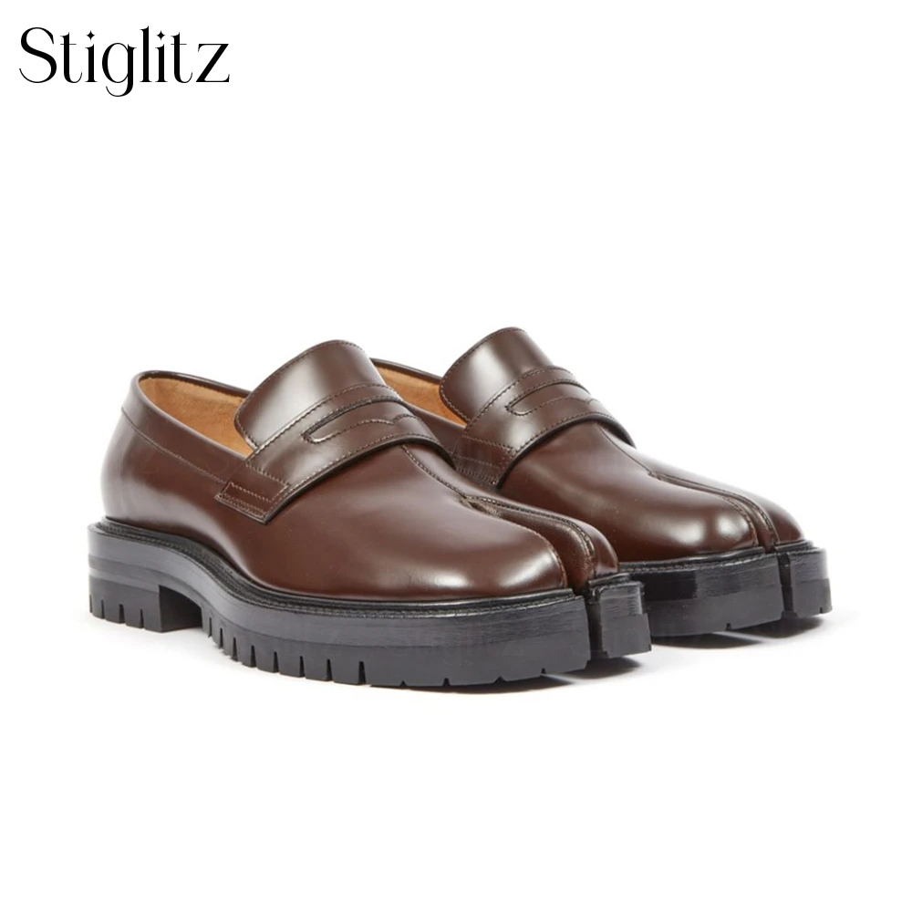 Brown Leather Tabi Loafers Novelty Designer Style Chunky Sole Leather Shoes Fashion Custom Color Spite Toe Leather Dress Shoes