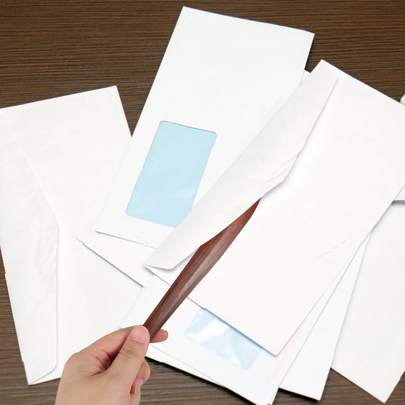 手作りの木製封筒カッター。オフィス、学校、家庭での使用に最適。多機能で、手紙の開封やアートペーパーの裁断にも使える。