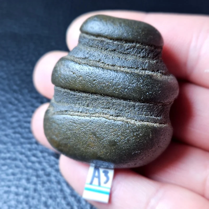 Natural Guilin rare stone mineral specimen home decoration