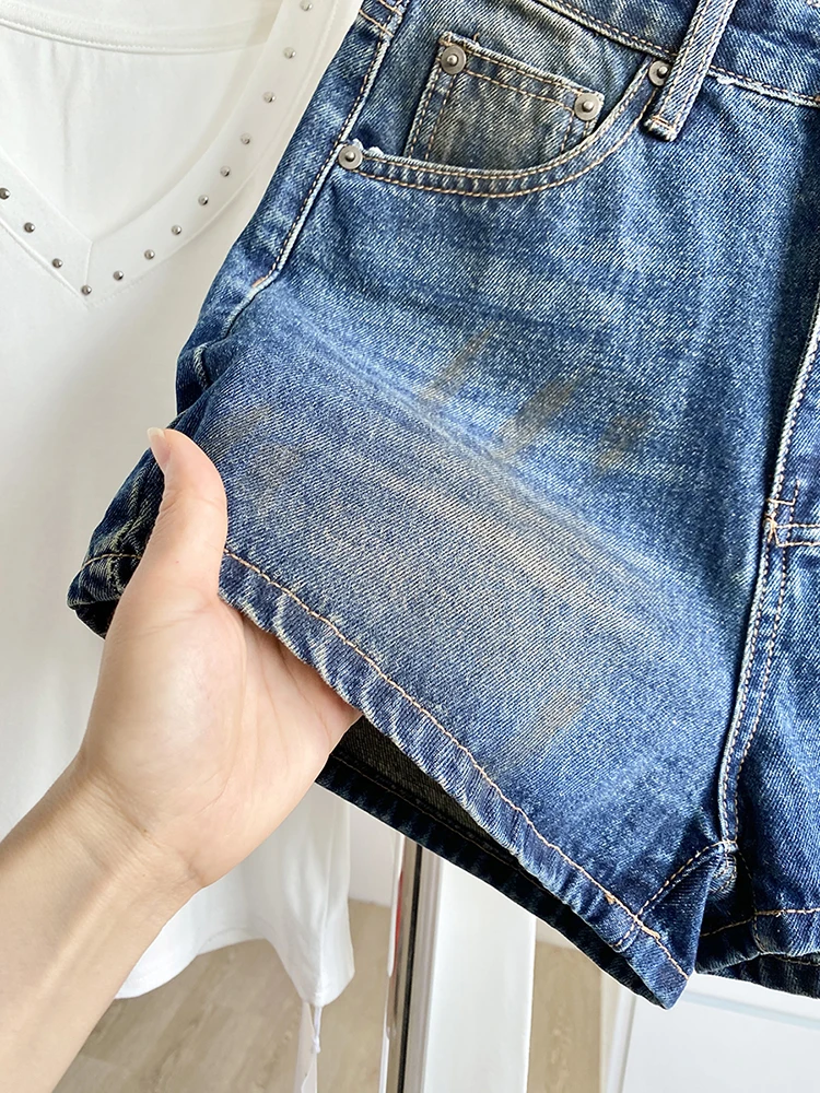 กางเกงขาสั้นคาวบอยเอวสูงสีวินเทจลุคเรโทรใหม่ประจำฤดูใบไม้ร่วงปี 2025 ทรงสลิม ใส่สบาย เหมาะสำหรับผู้หญิง