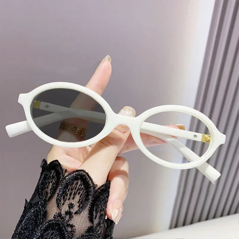 Customizable Small Oval Eyeglass Frame Prescription Photochromic Lenses Available Anti Blue Light High-end Spectacles for Unisex
