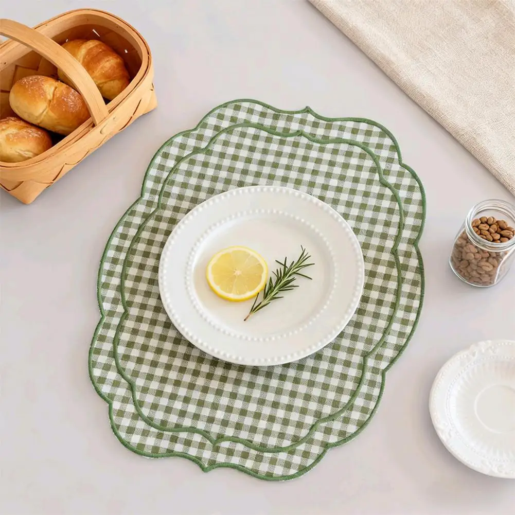 Wave Edge Embroidered Checkered Placemat 1PCS Cotton and Linen Reusable Wedding Party Desktop Decoration