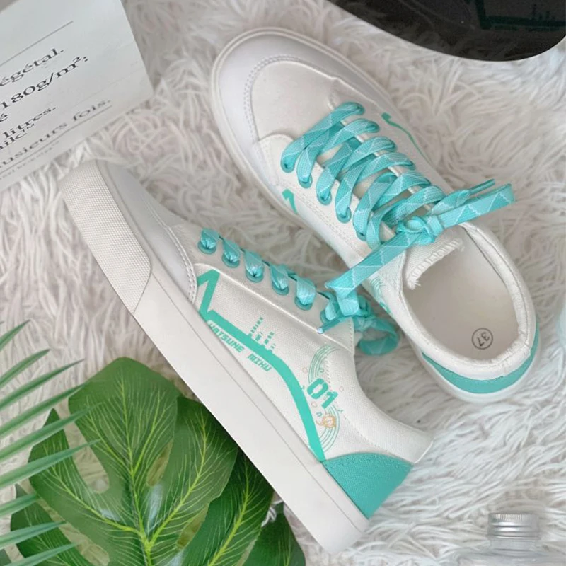 かわいい漫画初音ミク通気性キャンバスシューズ春と秋の新しいレジャー多用途ボードシューズ女の子フェスティバルギフト